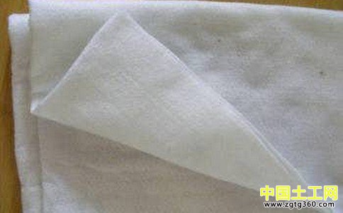 经编复合土工膜的大特点